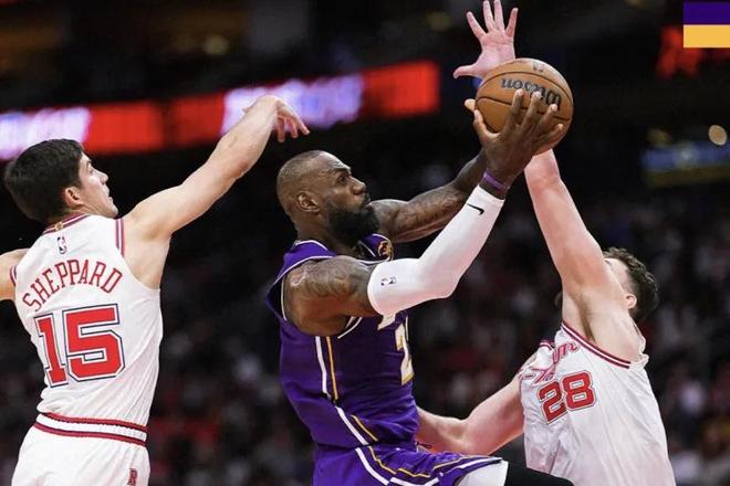 杜兰特赛后坦言湖人防守强度创纪录 火箭末节哑